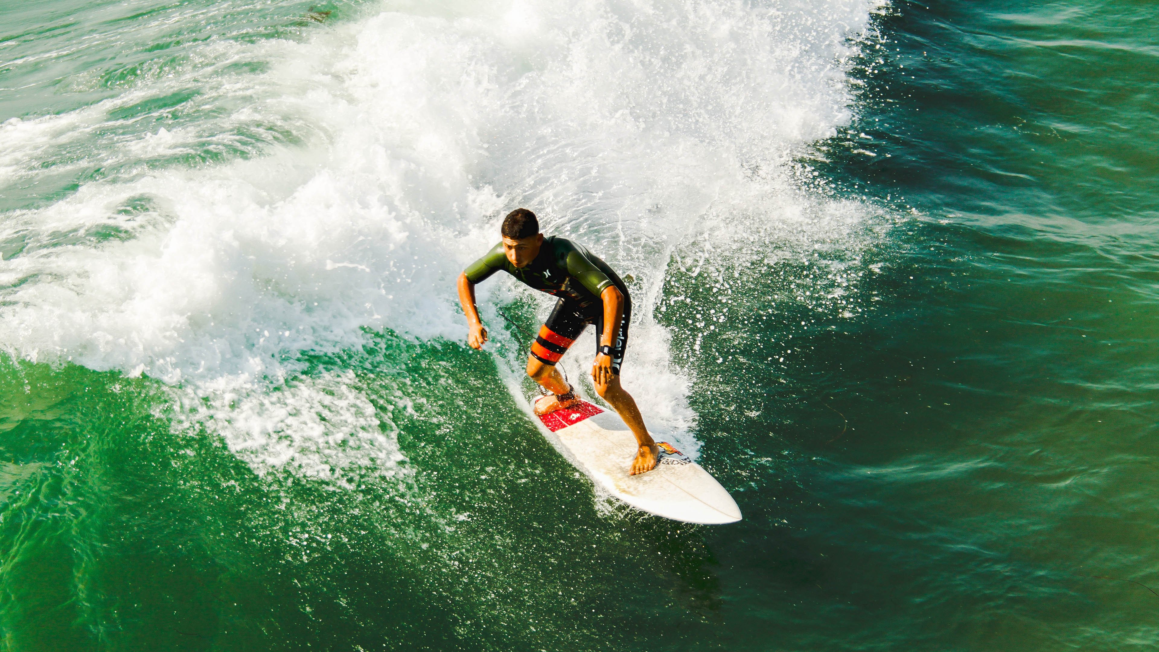爱游戏体育官方网站-卡特的踢球艺术：打破纪录，赢得全黑队世界杯冠军，卡特进球视频