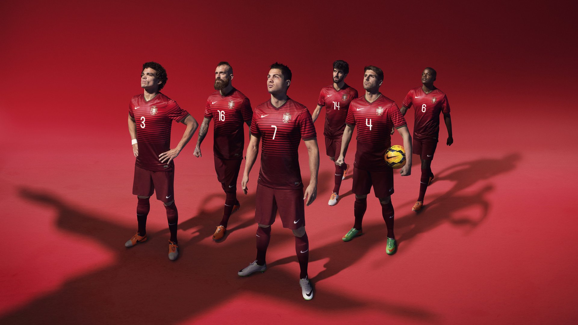 爱游戏娱乐平台-足球赛事裁判使用可穿戴设备进行监测，足球比赛裁判用具